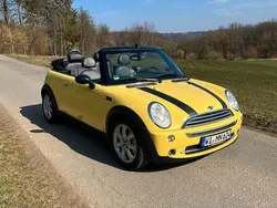 Gelb Gebraucht 2005 Mini One Cabriolet Cabrio | 3.499 € (Teuer)
