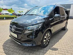 Obsidianschwarzmetallic Gebraucht 2024 Mercedes V300 Avantgarde Van / Kleinbus | 69.990 € (Teuer)