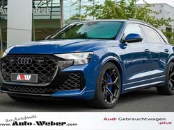 Blau Neu 2025 Audi RS Q8 Ambiente SUV | 179.990 € (Teuer)