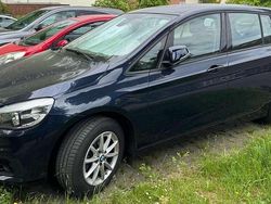 Blau Gebraucht 2016 BMW 218 Gran Tourer Advantage Van / Kleinbus | 15.500 € (Fairer Preis)