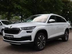 Moonweiss metallic Gebraucht 2022 Skoda Kodiaq Tour SUV | 30.889 € (Superpreis)