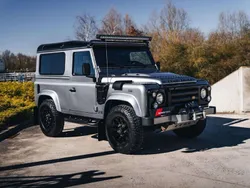 Grau Gebraucht 2011 Land Rover Defender SUV | 47.900 € (Etwas zu teuer)