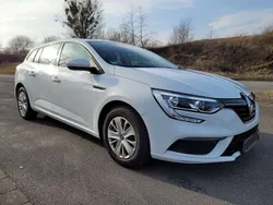 Weiß Gebraucht 2018 Renault Mégane GrandTour Life Kombi | 10.950 € (Guter Preis)