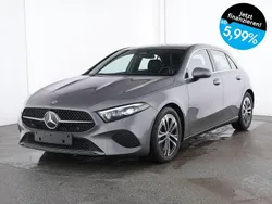 Grau Gebraucht 2024 Mercedes A200 Progressive Limousine | 29.790 € (Fairer Preis)