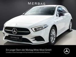 Unilack polarweiß Gebraucht 2021 Mercedes A250 AMG Limousine | 22.450 € (Superpreis)