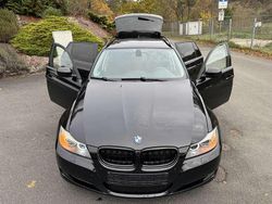 Schwarz Gebraucht 2009 BMW 320 Kombi | 4.900 € (Fairer Preis)