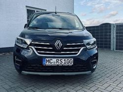 Blau Gebraucht 2024 Renault Kangoo Techno Van / Kleinbus | 25.990 € (Teuer)