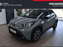 Urban khaki, dach mysticschwar Neu 2025 Toyota Aygo Kleinwagen | 17.440 €
