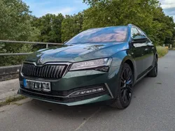 Grün Gebraucht 2020 Skoda Superb LAURIN & KLEMENT Kombi | 24.000 € (Etwas zu teuer)