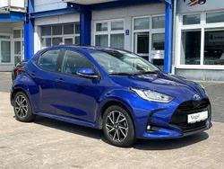 Blau Gebraucht 2022 Toyota Yaris Team Limousine | 17.600 € (Fairer Preis)