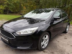 Schwarz Gebraucht 2015 Ford Focus Ambiente Limousine | 4.999 € (Fairer Preis)