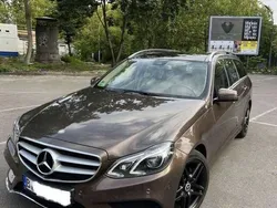 Braun Gebraucht 2015 Mercedes E300 Avantgarde Kombi | 18.800 € (Fairer Preis)