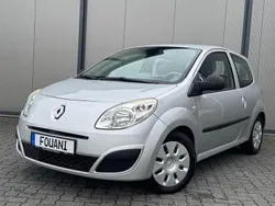 Grau Gebraucht 2009 Renault Twingo Kleinwagen | 3.999 € (Teuer)