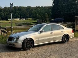 Silber Gebraucht 2004 Mercedes E55 AMG AMG Limousine | 4.500 €