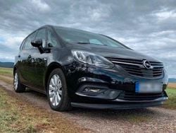 Schwarz Gebraucht 2018 Opel Zafira Active Van / Kleinbus | 12.999 € (Fairer Preis)