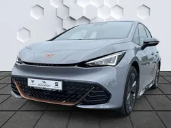 Vaporgrau Gebraucht 2024 Cupra Born Kleinwagen | 28.940 € (Guter Preis)