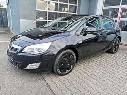 Saphirschwarz mineraleffekt Gebraucht 2011 Opel Astra Edition Kleinwagen | 3.999 € (Fairer Preis)