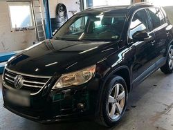Schwarz Gebraucht 2010 VW Tiguan SUV | 6.800 € (Etwas zu teuer)
