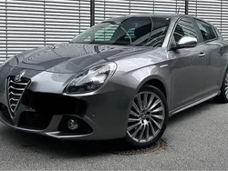 Grau Gebraucht 2015 Alfa Romeo Giulietta Kleinwagen | 11.200 € (Guter Preis)