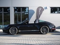 Tiefschwarzmetallic Gebraucht 2022 Porsche 992 Cabrio | 224.900 €