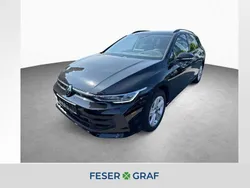 Grenadillschwarz metallic Gebraucht 2024 VW Golf VIII Life Kombi | 29.220 € (Fairer Preis)