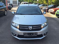 Grau Gebraucht 2016 Dacia Sandero Lauréate Kleinwagen | 6.490 € (Fairer Preis)