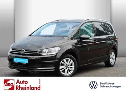 Deep black perleffekt Gebraucht 2024 VW Touran Comfortline Van / Kleinbus | 38.749 € (Teuer)