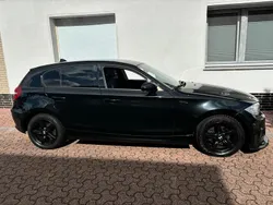Schwarz Gebraucht 2009 BMW 116 Sport Line Kleinwagen | 4.900 €