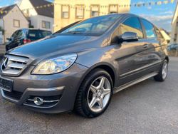 Grau Gebraucht 2011 Mercedes B200 Van / Kleinbus | 6.300 € (Guter Preis)