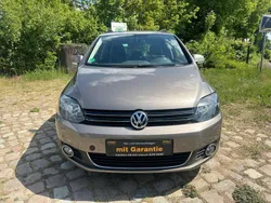 Kaschmirbraun metallic Gebraucht 2013 VW Golf Plus Cross Life Van / Kleinbus | 8.499 € (Fairer Preis)