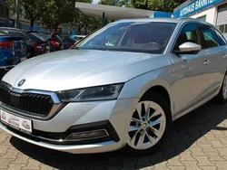 Silber Gebraucht 2020 Skoda Octavia First Edition Kombi | 20.990 € (Etwas zu teuer)