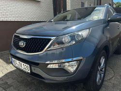 Blau Gebraucht 2015 Kia Sportage FIFA World Cup Edition SUV | 11.499 € (Fairer Preis)