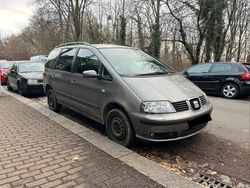 Grau Gebraucht 2008 Seat Alhambra Van / Kleinbus | 1.500 €