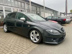 Grau Gebraucht 2011 Seat Leon FR Limousine | 6.990 € (Fairer Preis)