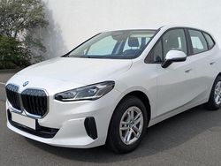 Weiß Gebraucht 2024 BMW 218 Active Tourer Performance Van / Kleinbus | 24.490 € (Superpreis)