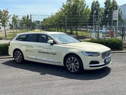 Grau Gebraucht 2024 Volvo V90 Core Kombi | 49.950 € (Fairer Preis)