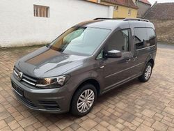 Grau Gebraucht 2018 VW Caddy Trendline Van / Kleinbus | 18.990 € (Teuer)