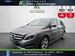 Grau Gebraucht 2018 Mercedes 180 Urban Limousine | 17.999 € (Guter Preis)
