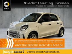 Weiß Gebraucht 2022 Smart ForFour Electric Drive Limousine | 9.590 € (Fairer Preis)