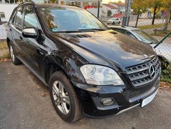 Schwarz Gebraucht 2009 Mercedes ML300 SUV | 11.999 € (Teuer)