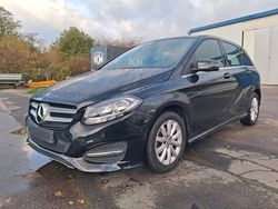 Schwarz Gebraucht 2016 Mercedes B180 Van / Kleinbus | 8.300 € (Superpreis)