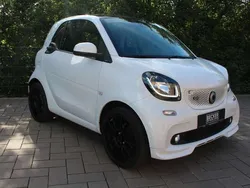Weiß Gebraucht 2018 Smart ForTwo Coupé Brabus Xclusive Coupé | 18.800 € (Fairer Preis)