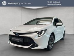 Weiß Gebraucht 2022 Toyota Corolla Team Kombi | 24.850 € (Guter Preis)