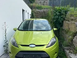 Grün Gebraucht 2009 Ford Fiesta Kleinwagen | 2.700 € (Fairer Preis)