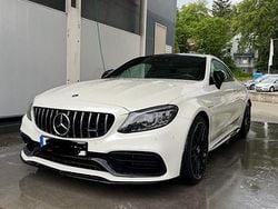 Weiß Gebraucht 2023 Mercedes C63 AMG AMG Coupé | 80.990 €