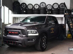 Grau Gebraucht 2016 Dodge Ram Abholung | 42.990 €