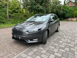Grau Gebraucht 2015 Ford Focus Titanium Kombi | 12.700 € (Teuer)