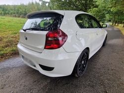 Weiß Gebraucht 2010 BMW 116 Kleinwagen | 3.800 € (Fairer Preis)