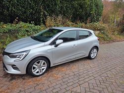 Silber Gebraucht 2021 Renault Clio V Experience Kleinwagen | 11.400 € (Fairer Preis)