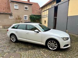 Weiß Gebraucht 2016 Audi A4 Ambiente Kombi | 17.850 € (Fairer Preis)